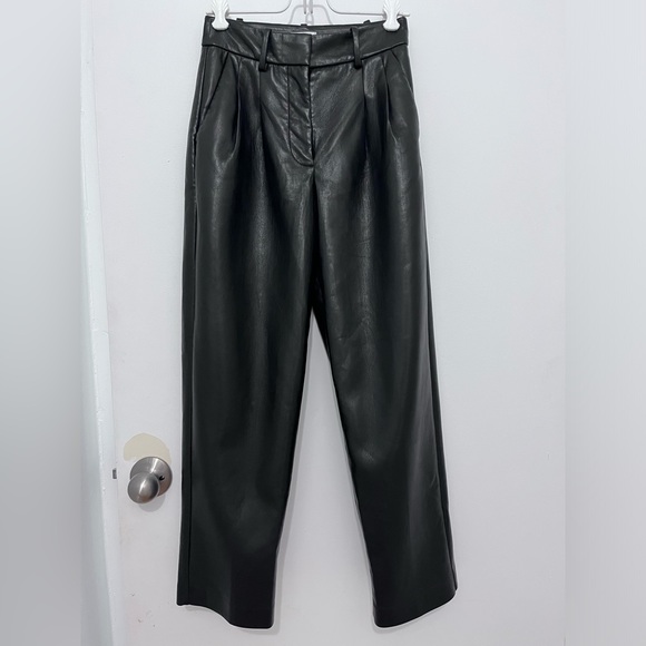 Aritzia Wilfred Carrot Pants - size 00 - Black - Picture 3 of 4